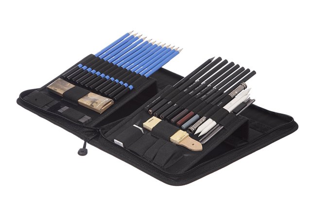 Castle Art 40 Parça Kara Kalem Seti — Castle Art